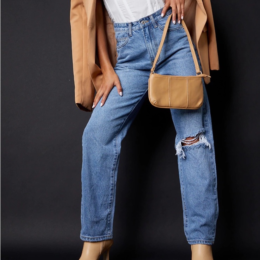 Pretty Little Thing Ripped Jeans